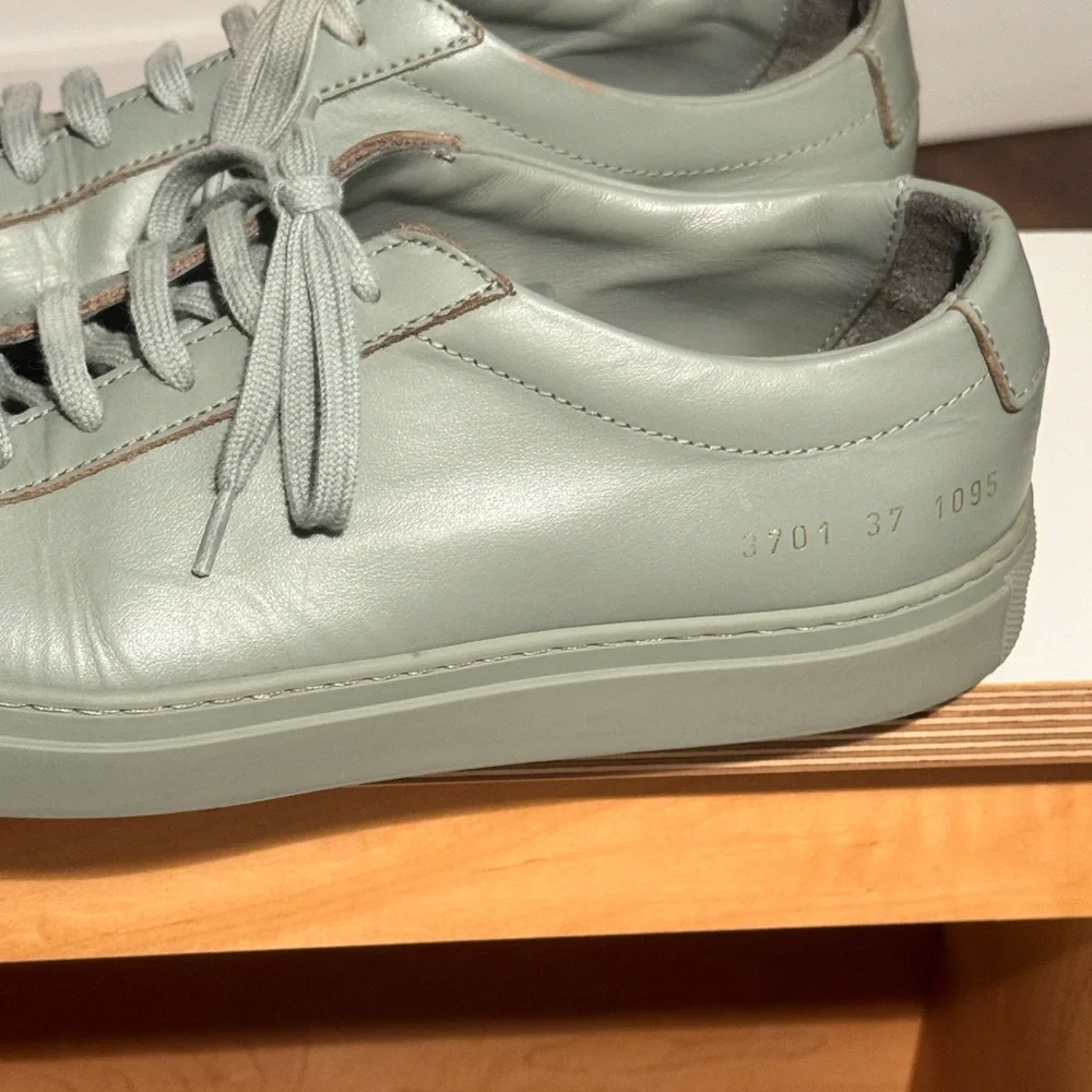 Common Projects SIZE 37 Vintage Green Achilles Low Sneakers | 3701 37 1095 - Picture 8 of 9